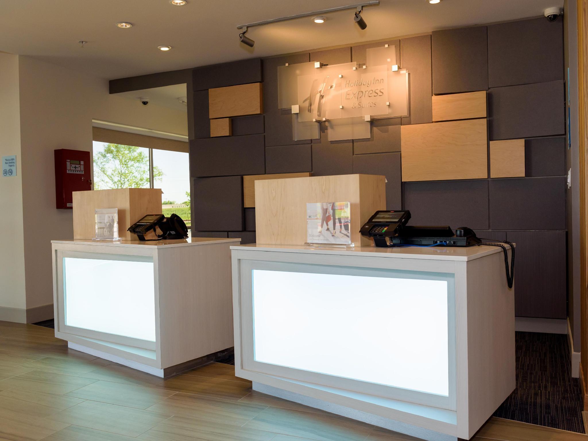 Holiday Inn Express & Suites Mckinney - Frisco East By Ihg McKinney Exterior foto